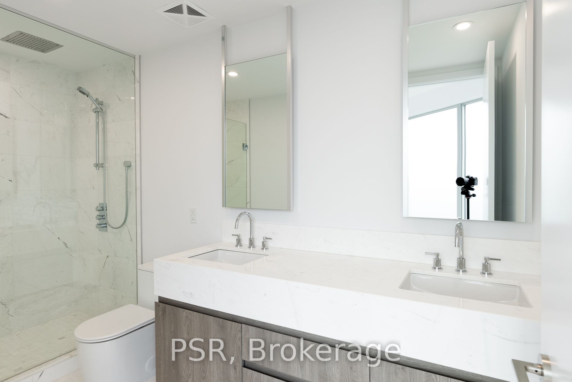 346 Davenport Rd Unit: 304