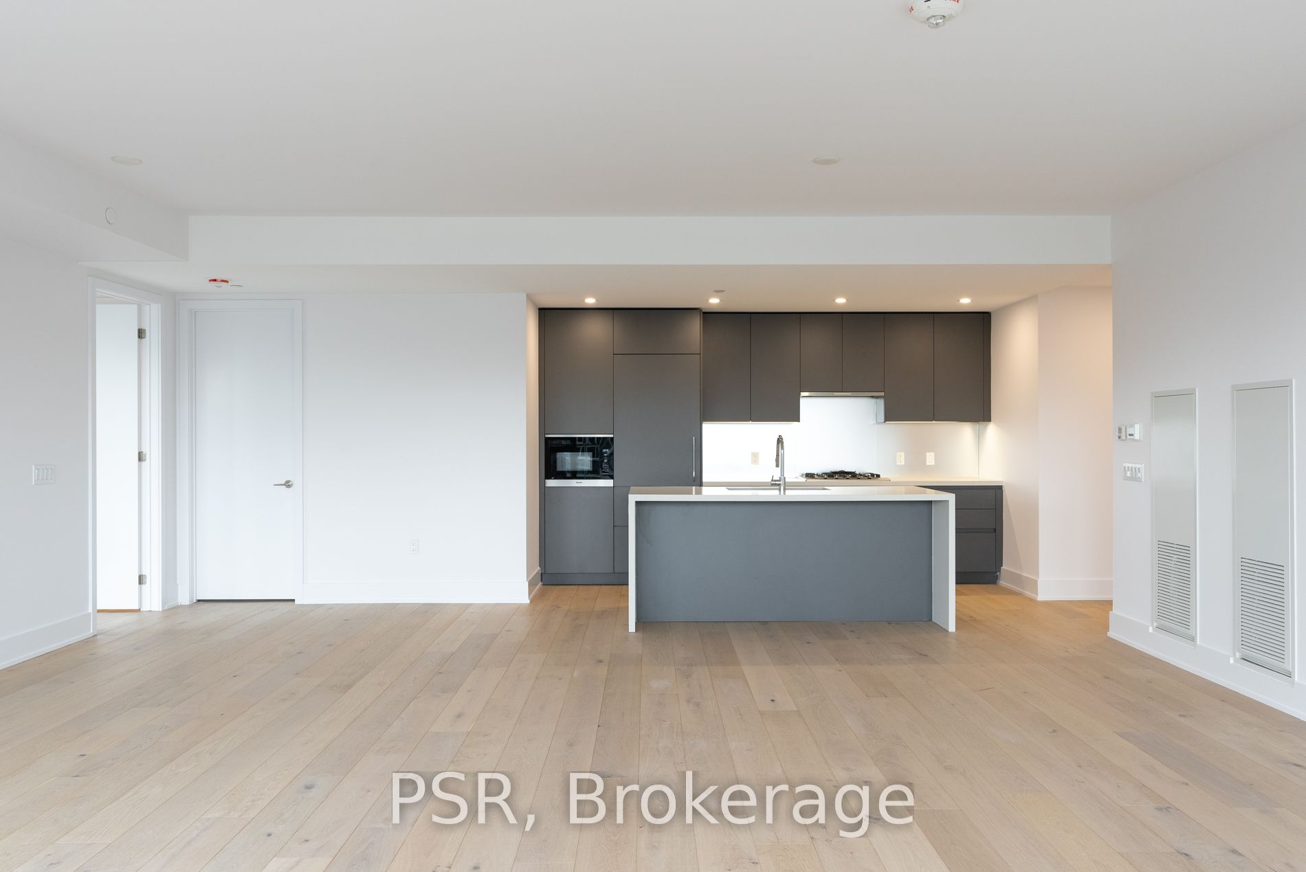 346 Davenport Rd Unit: 304