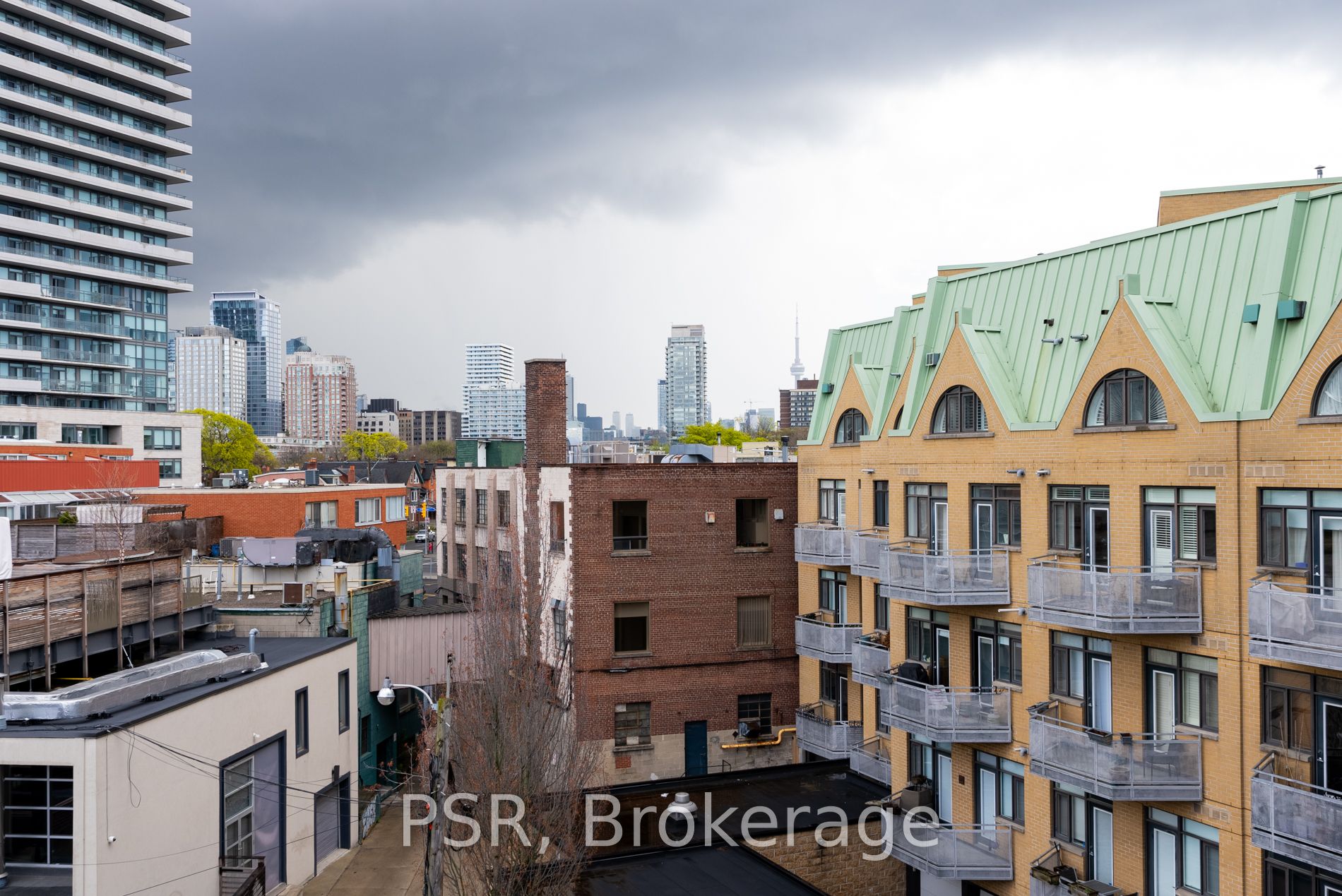 346 Davenport Rd Unit: 304