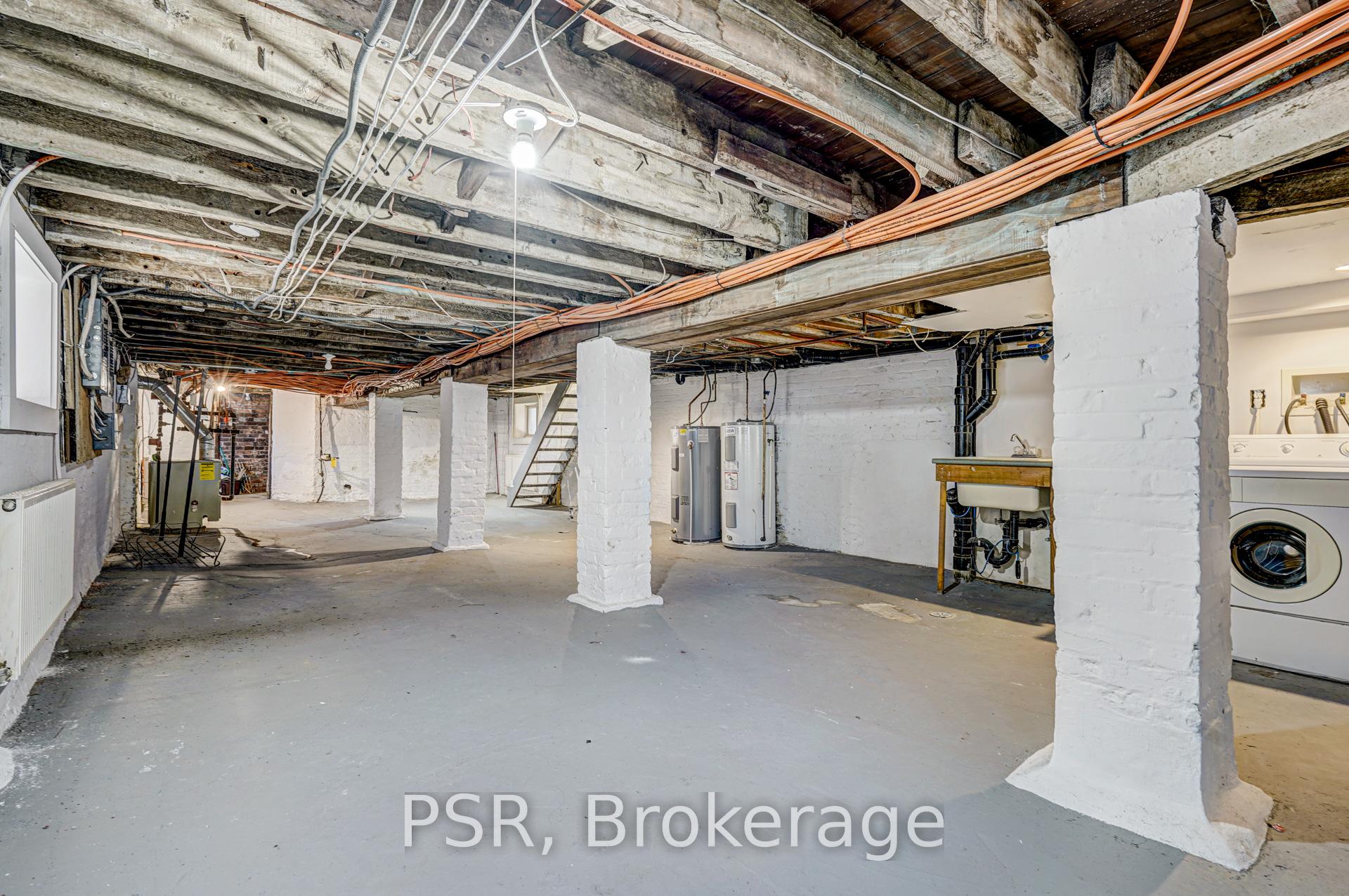 98 Roselawn Avenue, Toronto