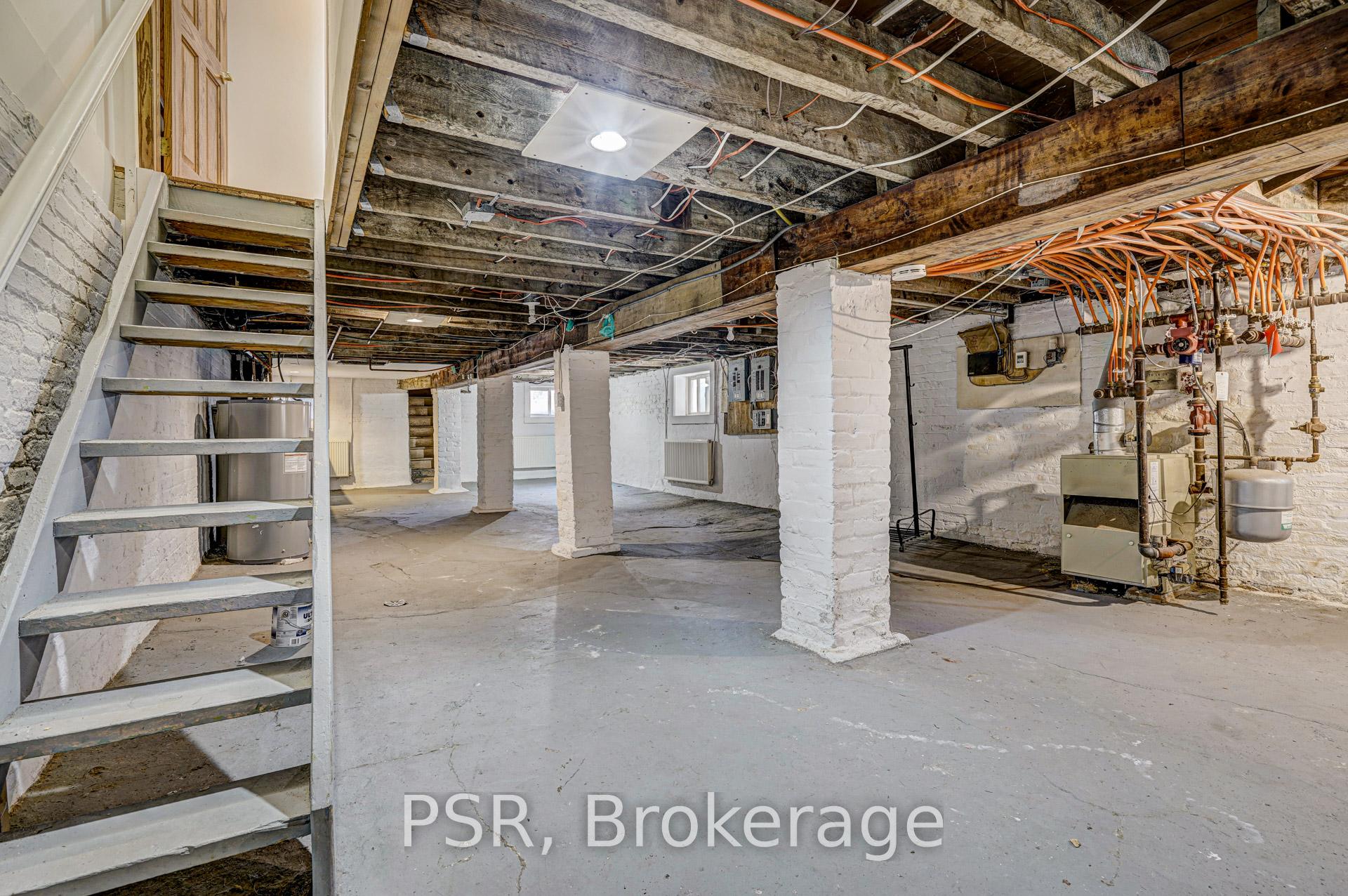 98 Roselawn Avenue, Toronto