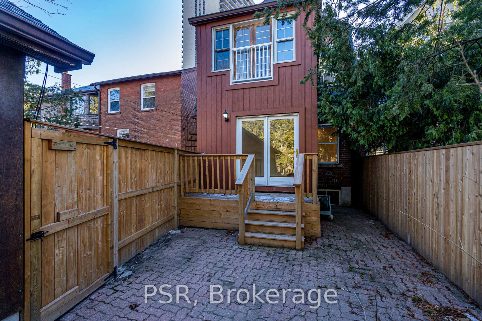 98 Roselawn Avenue, Toronto